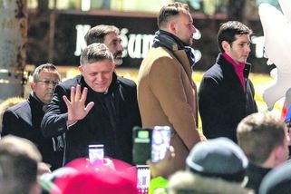 Hyperaktivní Fico přitápí pod kotlem - Novinky